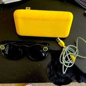 Black Snapchat Spectacles / Sunglasses